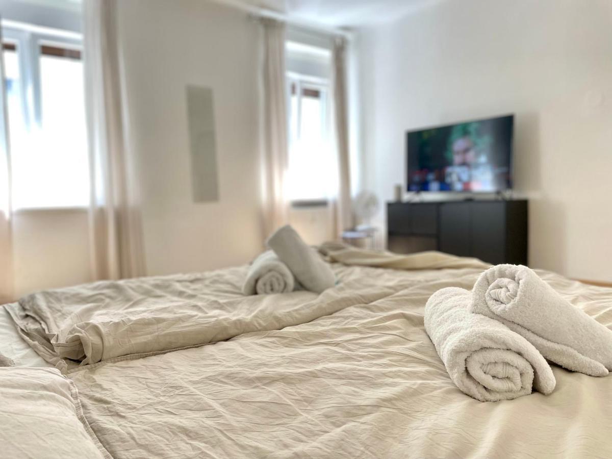 Central Comfy Apartment - Self Check-In Graz Ngoại thất bức ảnh